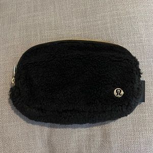 lululemon Everywhere Belt Bag * Fleece